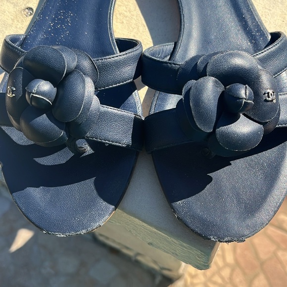 CHANEL Camelia Flat Sandal 8.5/39.5 - Picture 12 of 16